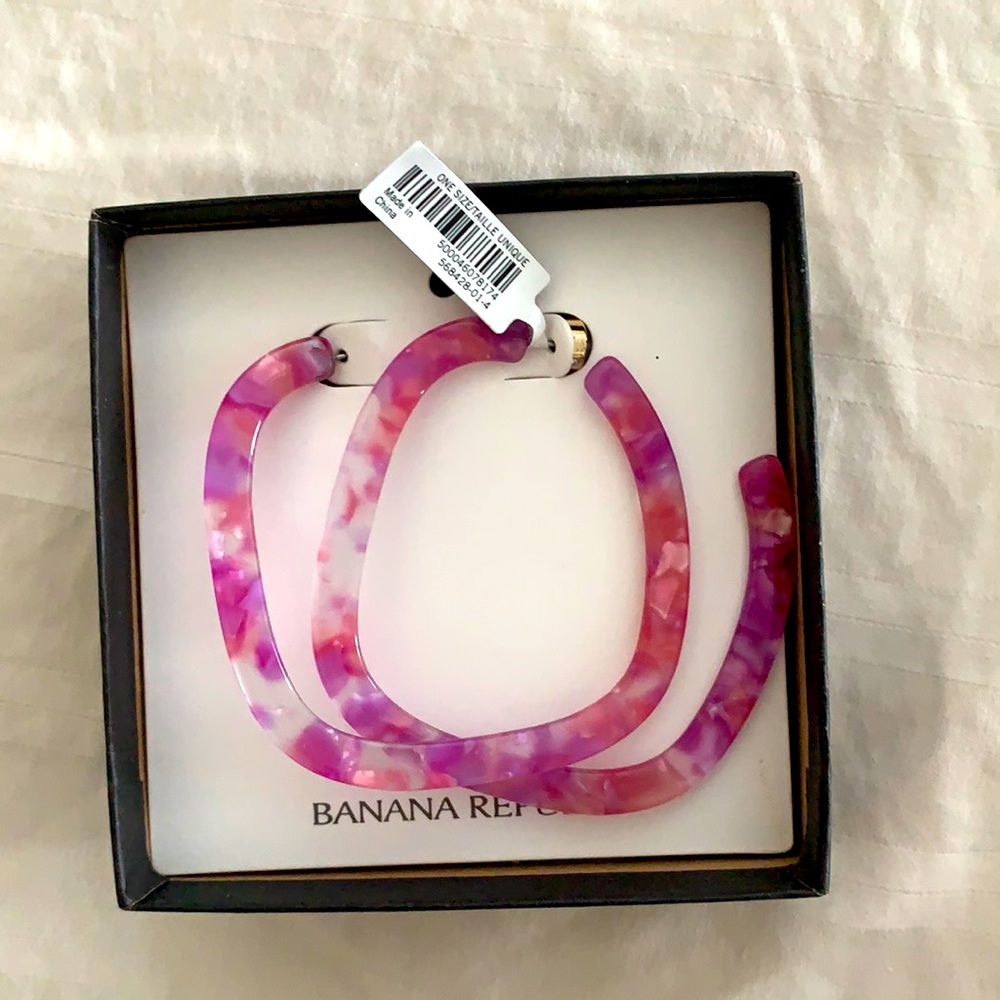 Costume earring